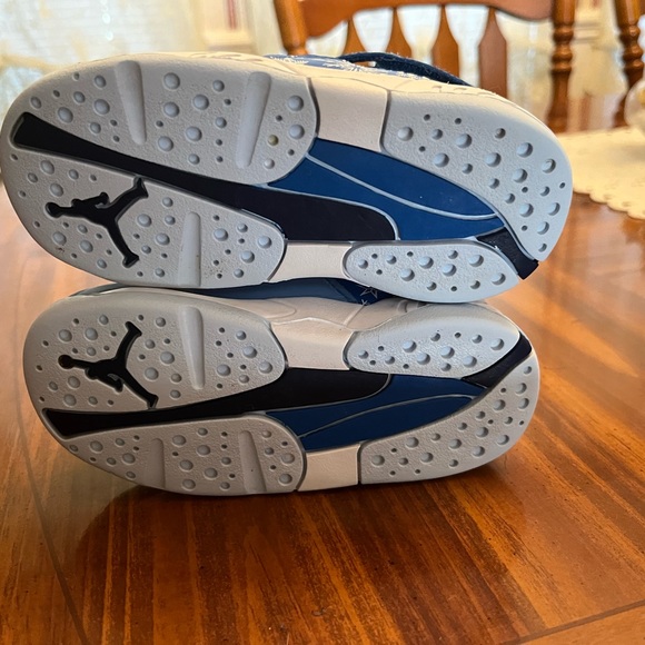 Nike AirJordan Retro 8 Snowflake Edition Toddler Shoes - Picture 8 of 10